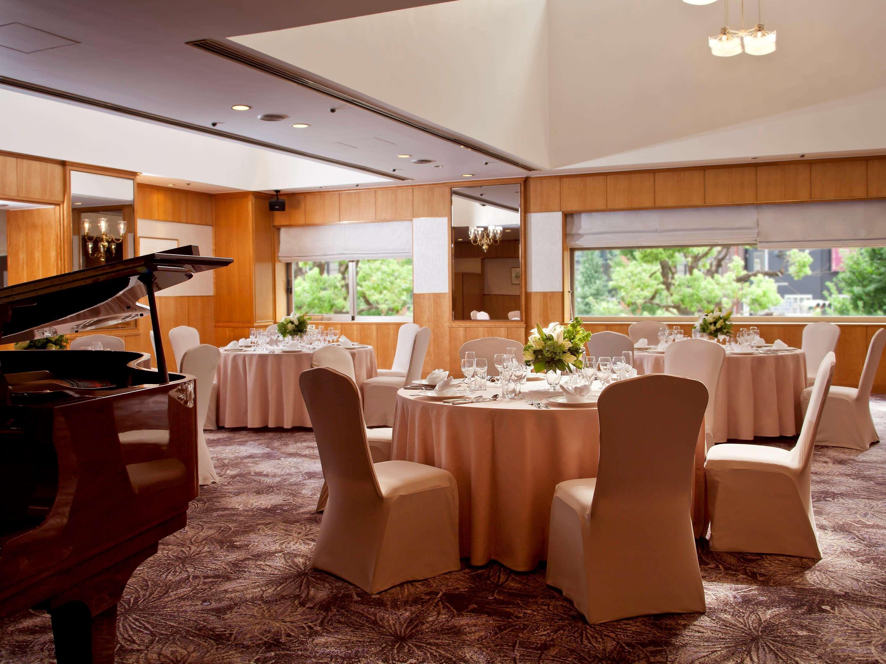 The Cypress Mercure Hotel Nagoya Bagian luar foto