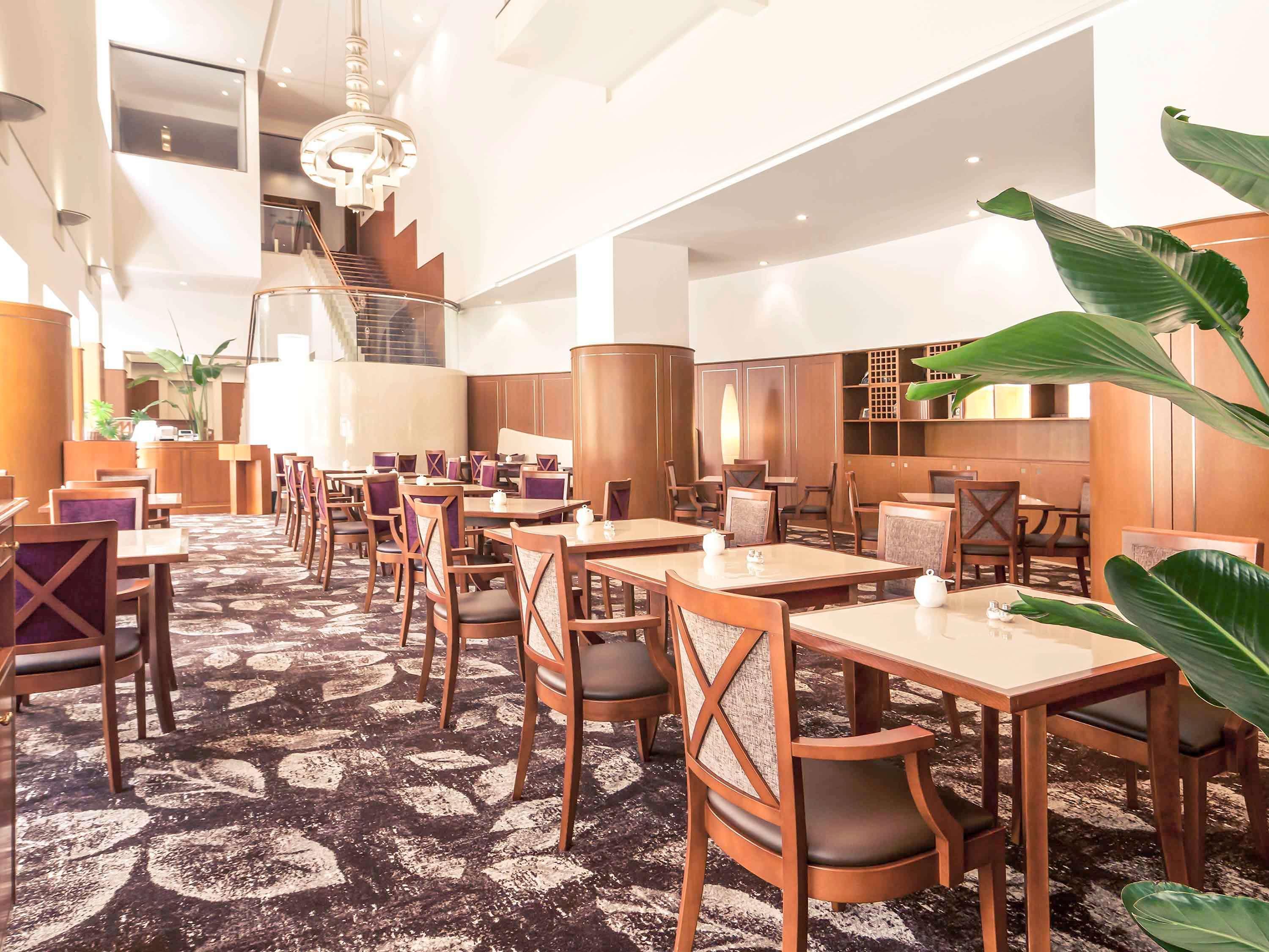 The Cypress Mercure Hotel Nagoya Bagian luar foto