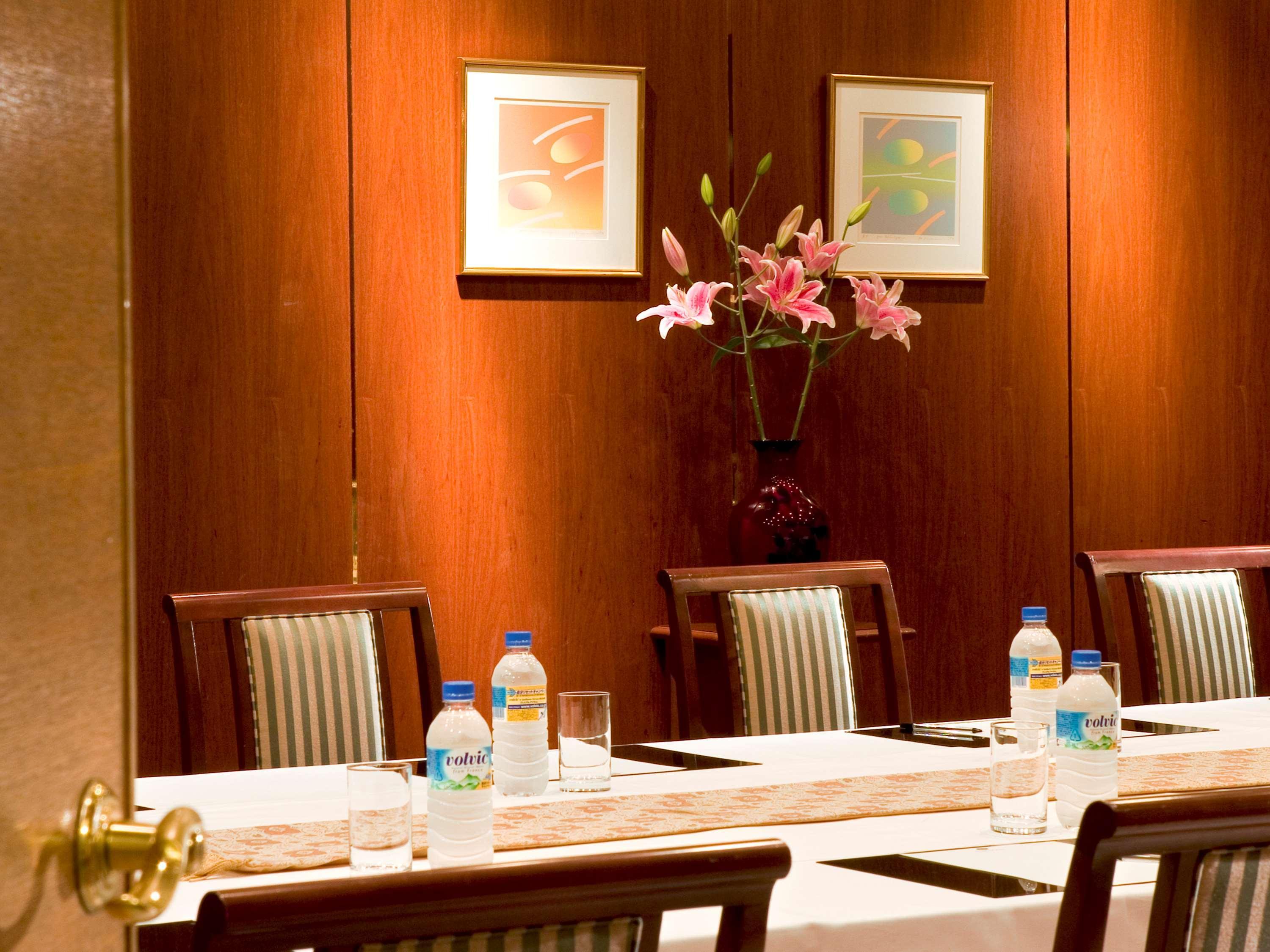 The Cypress Mercure Hotel Nagoya Bagian luar foto